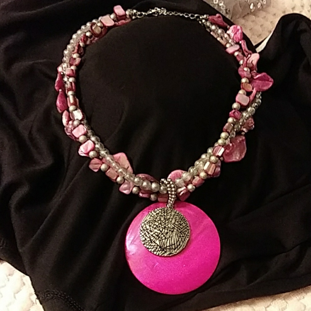 Necklace silver and pink